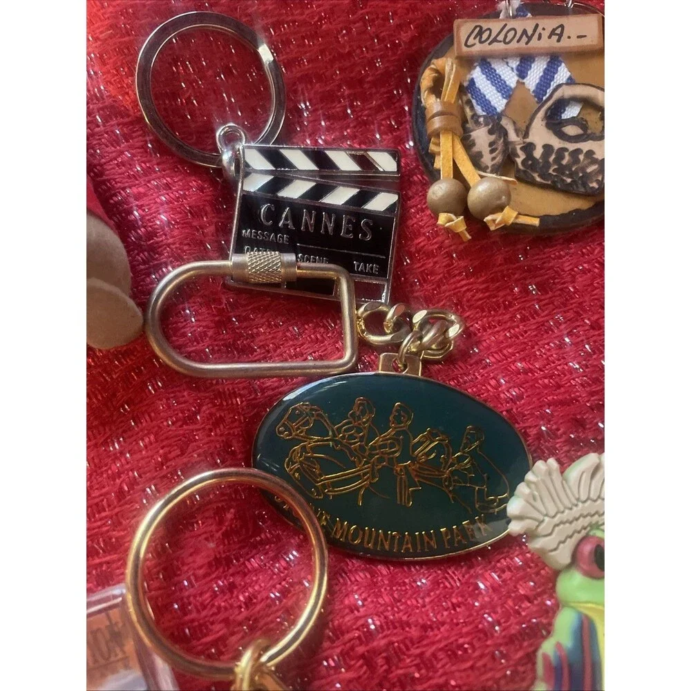 Vintage Souvenir Keychain Lot of 13 Oregon Grand Canyon Cancun Bourbon Street